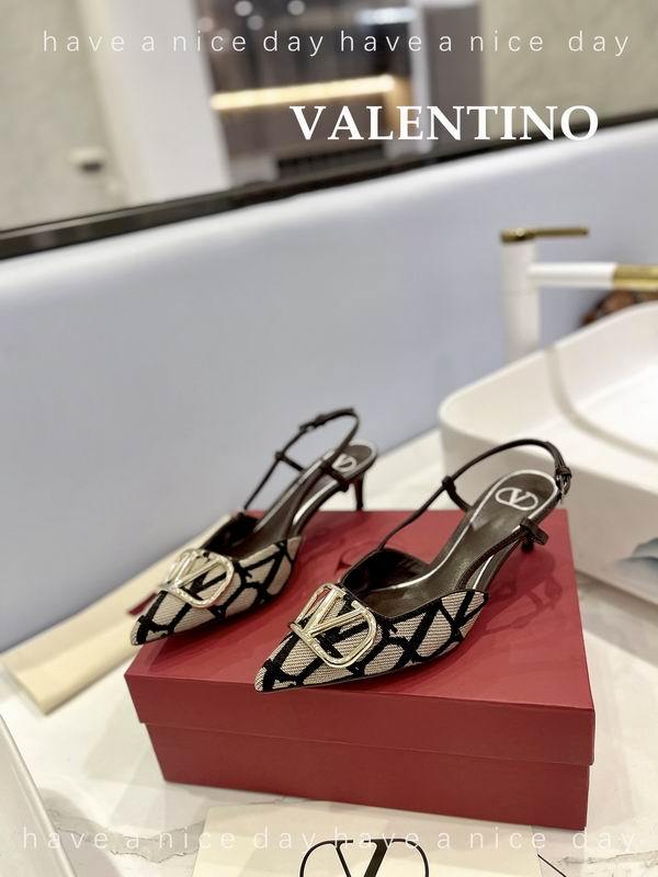 Valentino Women's Shoes 555